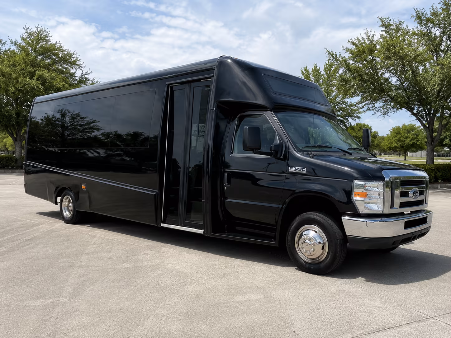 charter buses for large shawnee prom groups and school events