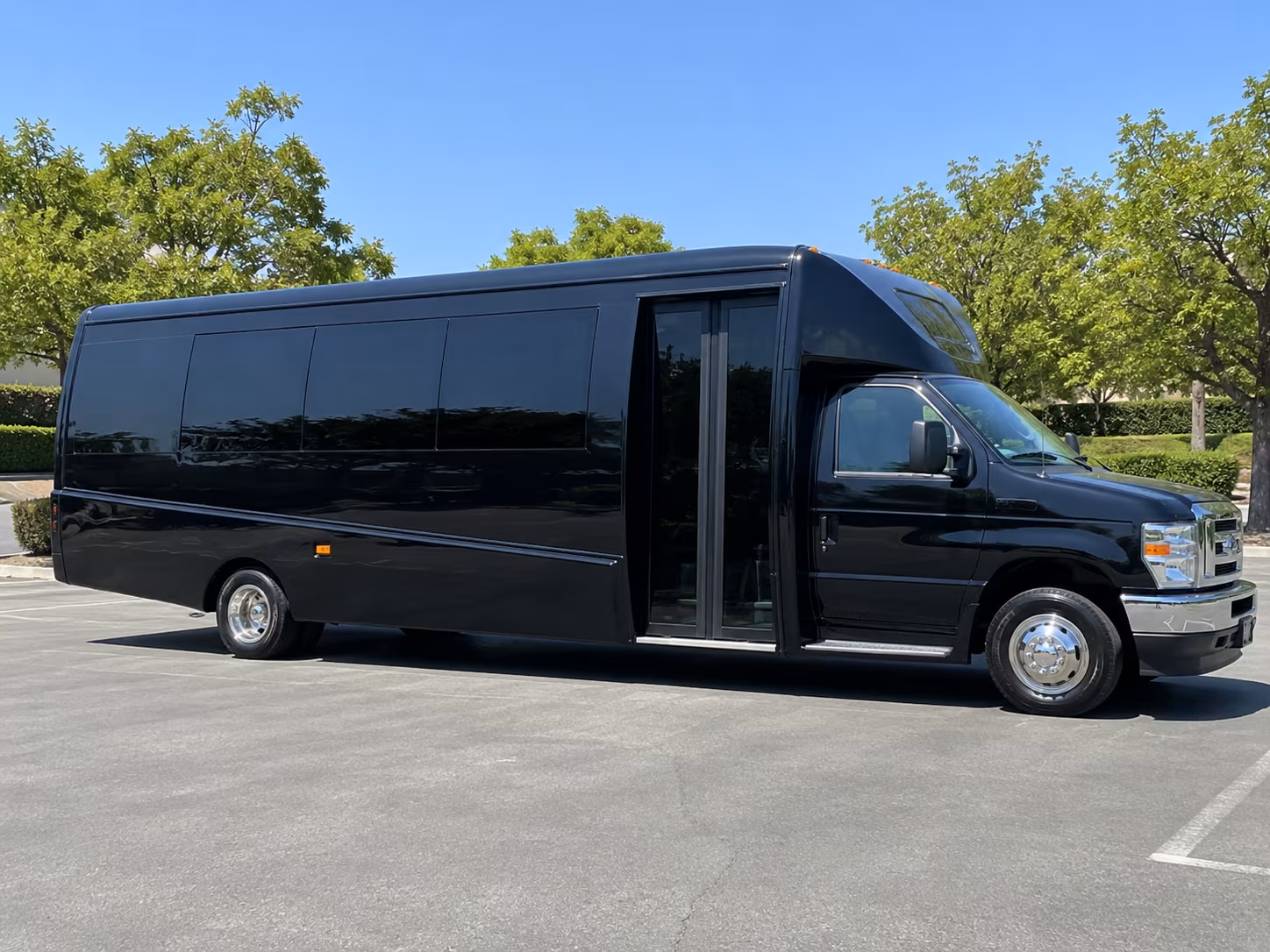 minibus rentals for shawnee prom groups of every size
